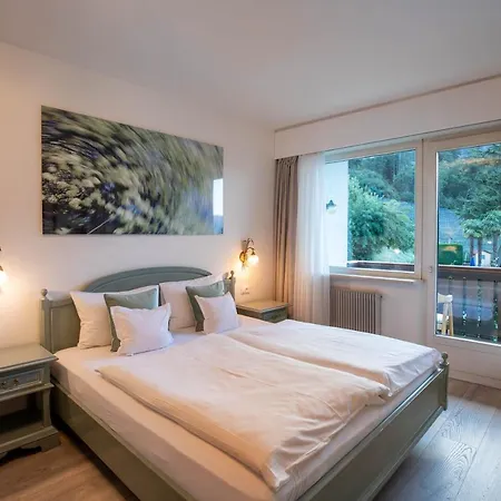 Boutique St Georgen Отель Скена